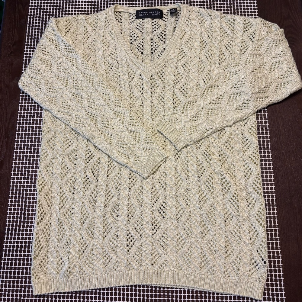 Ellen Tracy Beige Open Knit Sweater Women’s Size S V-Neck LongSleeve Lightweight
